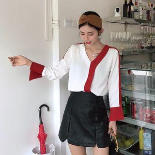 Color-block V-neck Loose-fit Long-sleeve Shirt