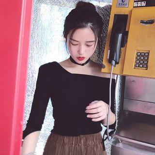 Elbow-sleeve Asymmetrical T-shirt