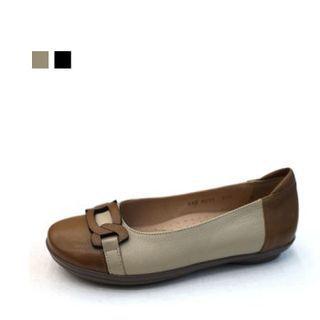 Sheepskin Two-tone Buckled Flats