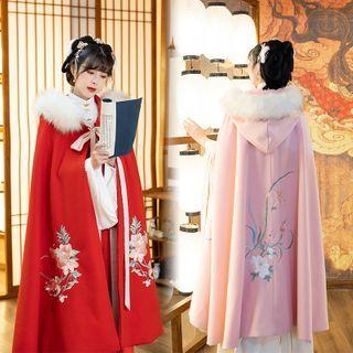 Traditional Chinese Furry Trim Cape Coat