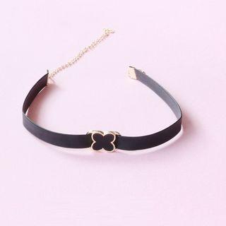Four Leaf Clover Faux Leather Choker