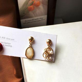 Asymmetrical Faux Pearl Resin Drop Earring