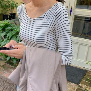 Scoop-neck Textured Slim Stripe Top