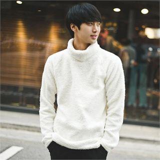 Turtle-neck Raglan-sleeve T-shirt