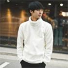 Turtle-neck Raglan-sleeve T-shirt