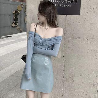 Long-sleeve Off Shoulder T-shirt / Faux Leather Mini A-line Skirt