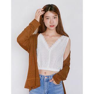 V-neck Sleeveless Perforated Cropped Top