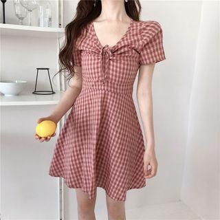 Drawstring Back V-neck Checked Dress