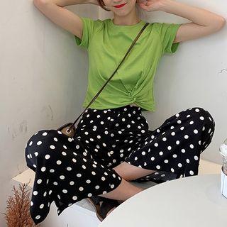Short-sleeve Twisted T-shirt / High-waist Polka Dot Split Hem Pants