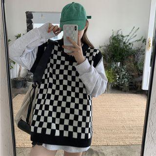 Checkerboard Sweater Vest / Sweatshirt
