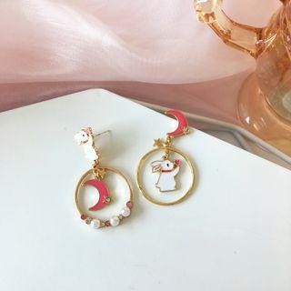 Rabbit Moon Asymmetrical Faux Pearl Alloy Dangle Earring