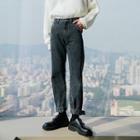 Buckled Hem Straight-leg Jeans