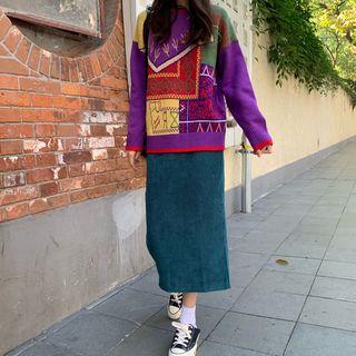 Pattern Printed Sweater / High-waist Corduroy Skirt
