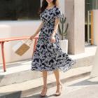 Round-neck Gathered-waist Pattern Dress