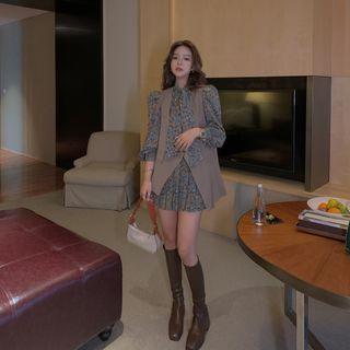 Floral Long-sleeve A-line Dress / Button Vest