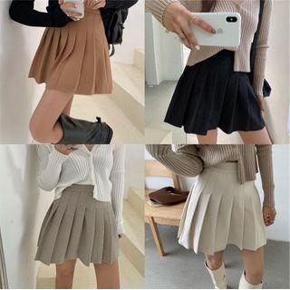 Pleated Mini A-line Skirt / Ribbed Knit Cardigan