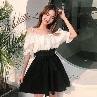 Elbow-sleeve Ruffle Blouse / Mini A-line Skirt