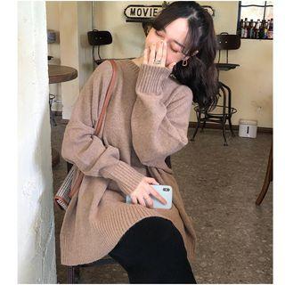 Crew-neck Sweater / Cropped Knit Pants