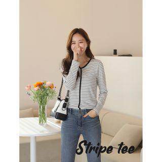 V-neck Piped Striped T-shirt