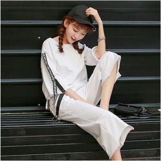 Set: Short-sleeve T-shirt + Cropped Sweatpants