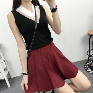 Color Block V-neck Sleeveless Knit Top