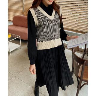 Set: Patterned Knit Vest + Half-placket Shirtdress Black - One Size
