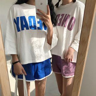 Set: 3/4-sleeve Lettering T-shirt + Sports Shorts