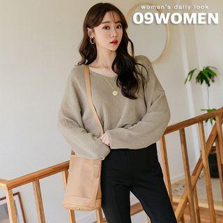 V-neck Drop-shoulder Ribbed T-shirt