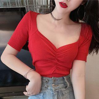 Short-sleeve V-neck Crinkled T-shirt