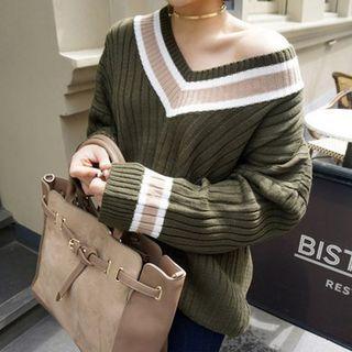 V-neck Contrast Trim Ribbed Sweater