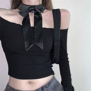 Choker One-shoulder Long-sleeve Cropped Top