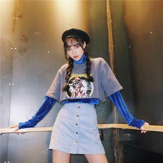 Set: Printed Cropped Short-sleeve T-shirt + Long-sleeve Turtleneck Velvet Top