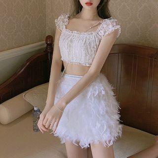 Lace Short-sleeve Top / Feather Accent A-line Skirt