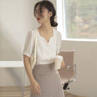 Short-sleeve Notch Neck Blouse