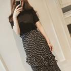 Set: Crew-neck Short-sleeve T-shirt + Flower Print Midi A-line Skirt