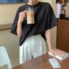 Short-sleeve Round Neck Back Slit T-shirt