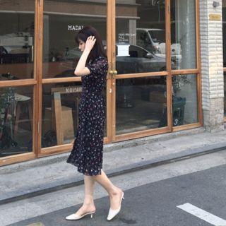 V-neck Short-sleeve Floral Midi Shirtdress