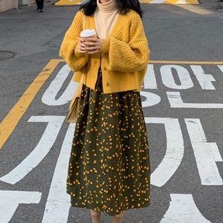 V-neck Cropped Cardigan / Mock-turtleneck Long-sleeve T-shirt / Spaghetti Strap Floral Print Midi Dress