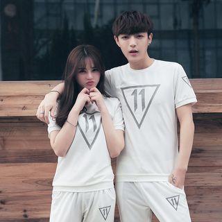 Set: Couple Matching Printed T-shirt + Cropped Pants