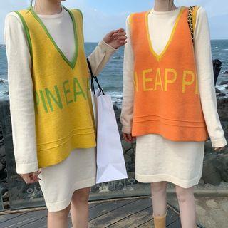 Long Sleeve Plain Knit Dress / V Neck Lettering Pattern Knit Vest