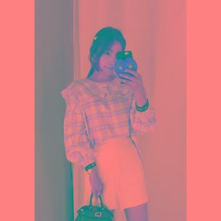 Cape-collar Plaid Top