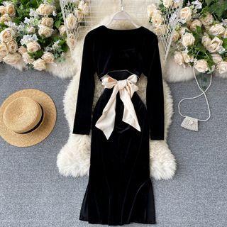 Round-neck Cutout Lace-up Strap Velvet Dress