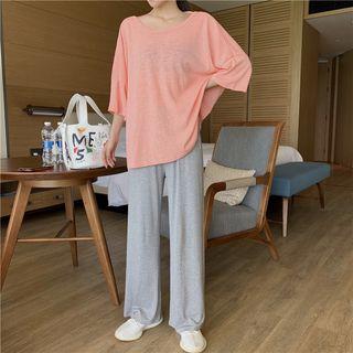 Twisted Elbow Sleeve T-shirt / Wide Leg Pants