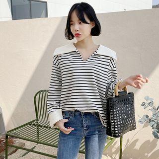 Contrast-collar Stripe T-shirt