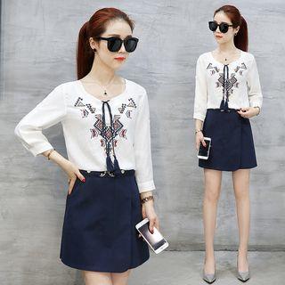 Set: 3/4-sleeve Patterned Blouse + A-line Skirt