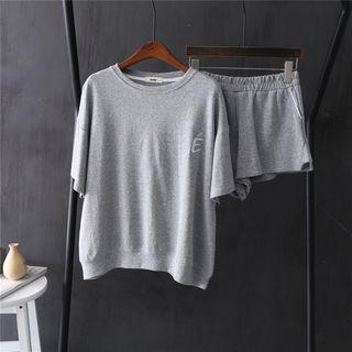 Set: Embroidered Short-sleeve T-shirt + Sweatshorts
