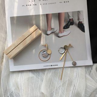 Geometric Scallop Non-matching Earrings