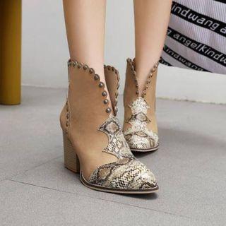 Faux Leather Snakeskin Print Block-heel Ankle Boots