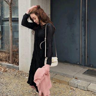 Keyhole-back Crinkled Dress Black - One Size