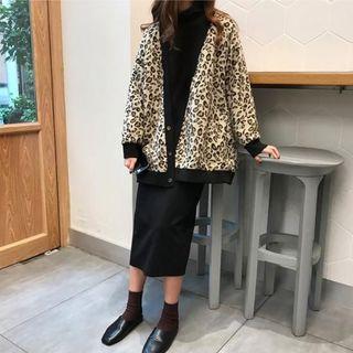Leopard Print Cardigan / Elastic Waist Midi Skirt